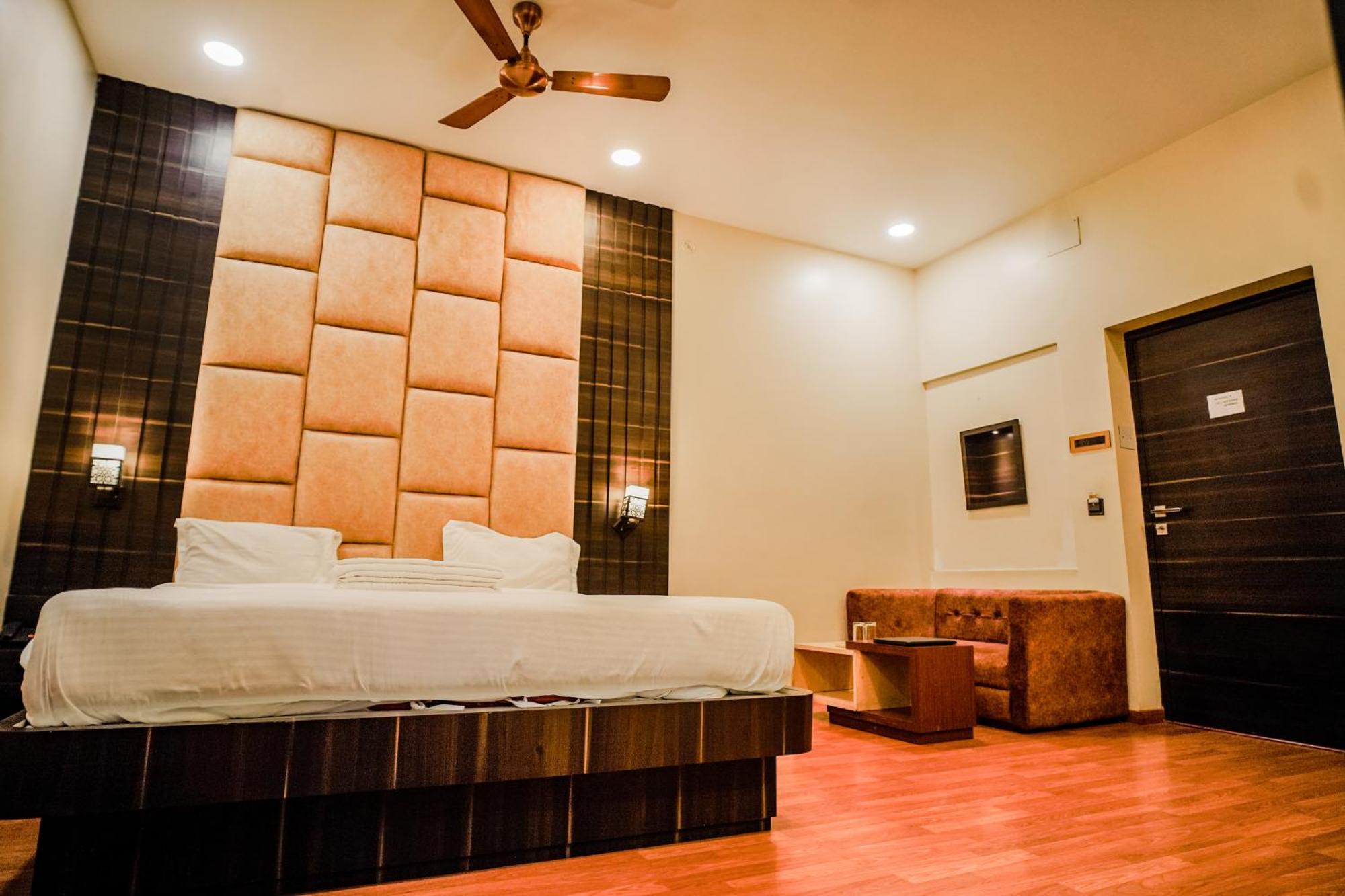 Hotel New Grand Deoghar Zewnętrze zdjęcie
