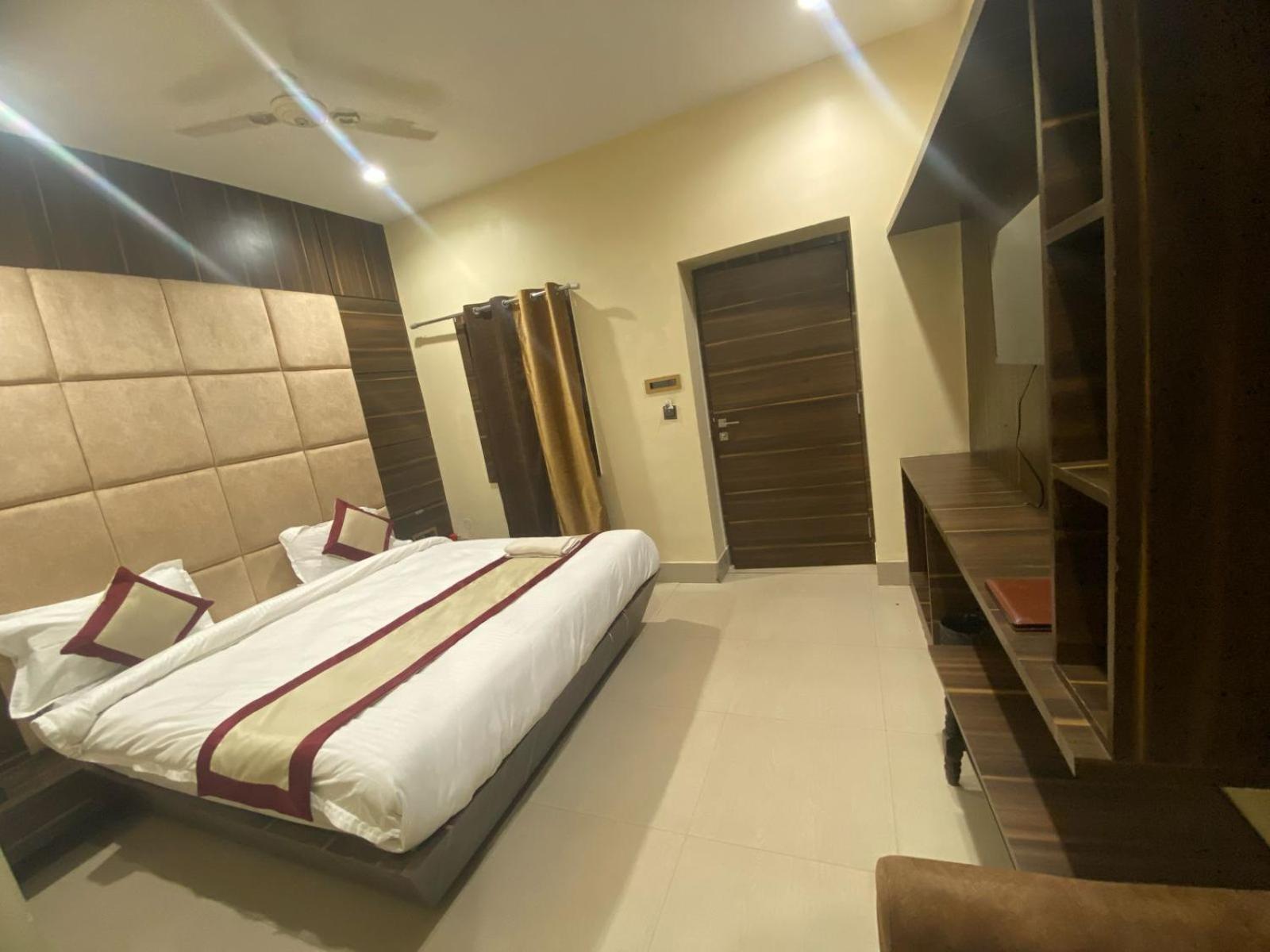 Hotel New Grand Deoghar Zewnętrze zdjęcie